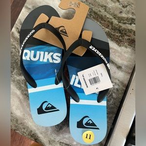 Mens Quicksilver Flip Flops size 11 New With Tags